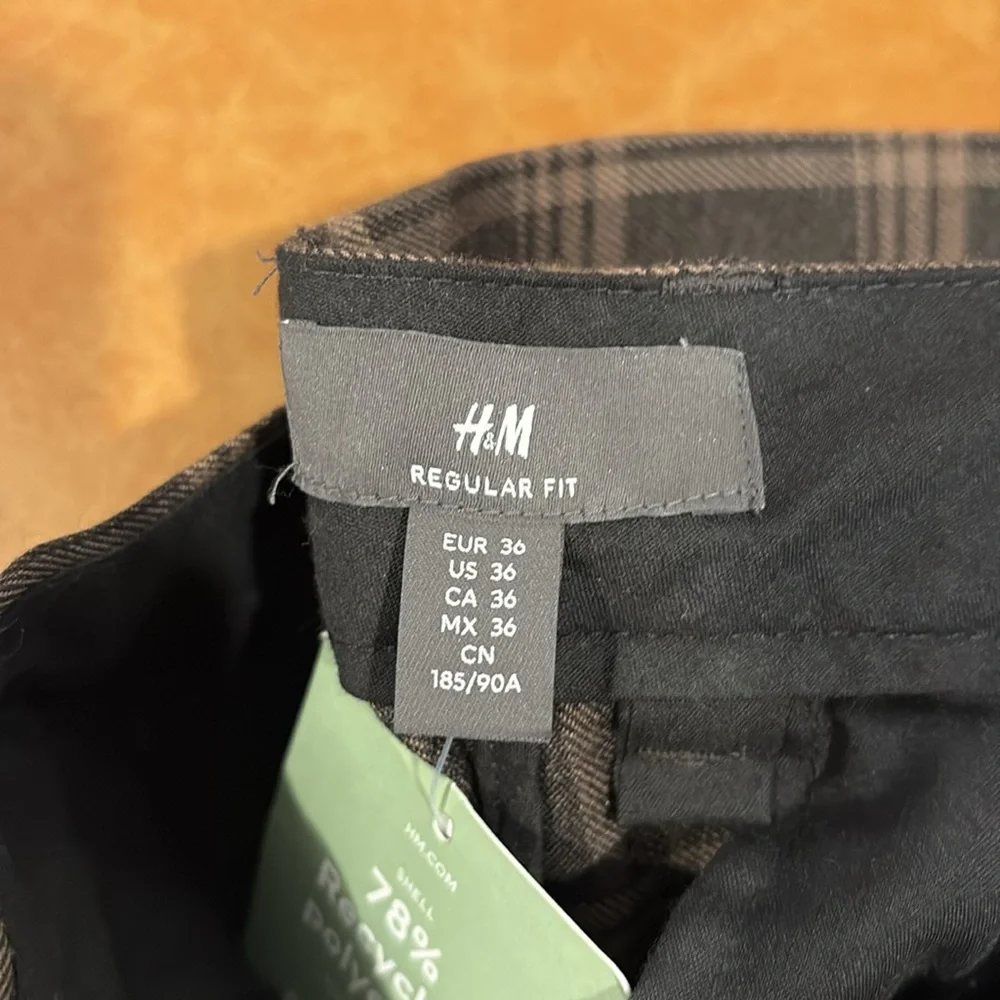 NWT | H&M Men's Plaid Brown and Tan Pants - Size 36W